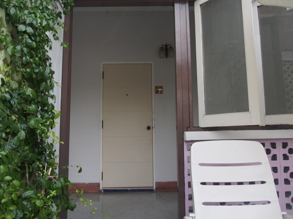 Hotel Retroasis à Bangkok Extérieur photo