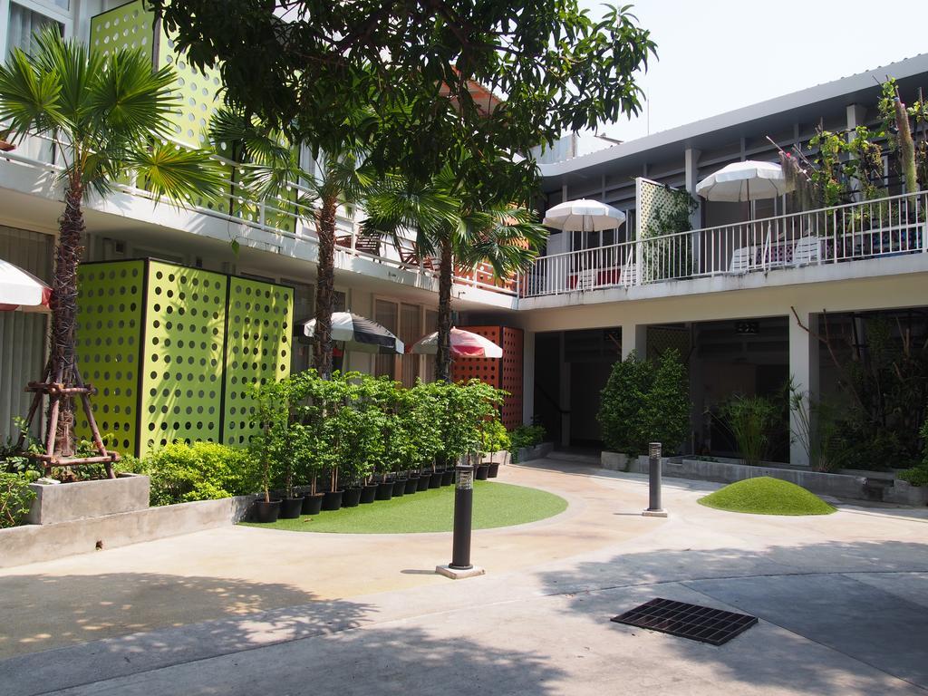 Hotel Retroasis à Bangkok Extérieur photo
