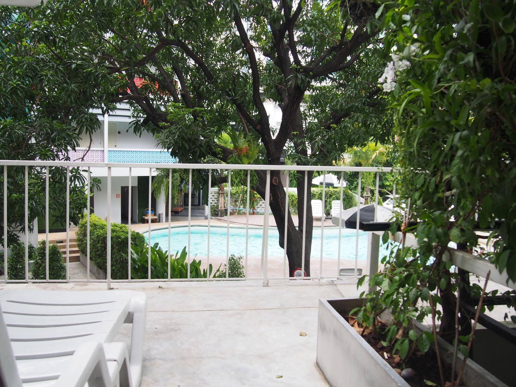 Hotel Retroasis à Bangkok Extérieur photo